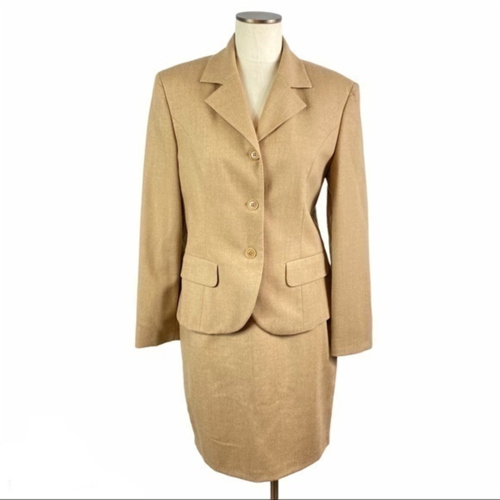 Sisley Made in Italy Italian Tan Camel Colored Skirt Suit